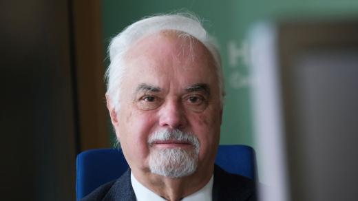 Vladimír Palička ve studiu Českého rozhlasu Hradec Králové