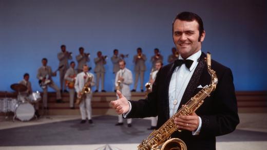 Saxofonista Max Greger a jeho orchestr