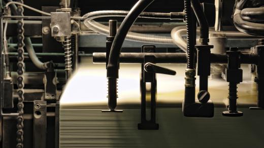 Podavač detailních listů pro ofsetový tiskový stroj