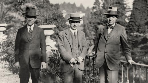 zleva: Dr. J. Krčmář, ministr zahraničí Edvard Beneš a Arnošt Heidrich na konferenci v Locarnu v r. 1925