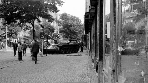 21. srpen 1968, okupace Československa, tank, Sovětská invaze