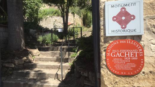 Městečko Auvers leží na řece Oise asi tak 30 kilometrů severozápadně od Paříže