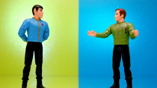 Hrdinové Spock a James T. Kirk ze slavného sci-fi seriálu Star Trek se dočkali mnoha ztvárnění do podoby hraček