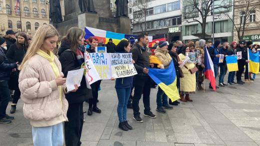 V Praze se ve čtvrtek uskutečnilo několik protestů proti ruskému vpádu na Ukrajinu