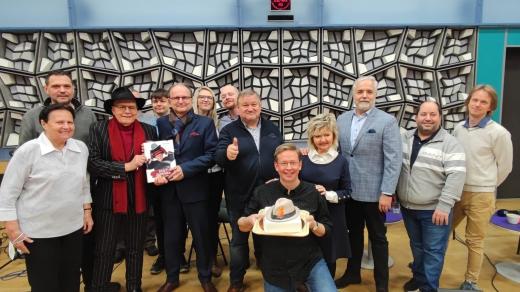 Hosté narozeninového Toboganu s oslavenci Janem Přeučilem a Evou Hruškovou