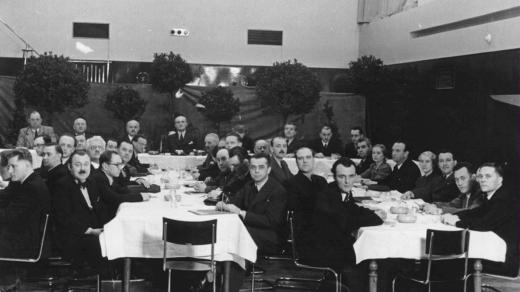 Ilustrační foto (programová konference Radiojournalu v Moravské Ostravě, 1937)