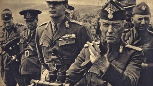 Antonescu a král Michal I. v roce 1941 sledují vojenské operace