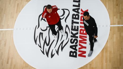 Basketbal Nymburk - trenérská dvojice Ladislav Sokolovský a Pavel Budínský
