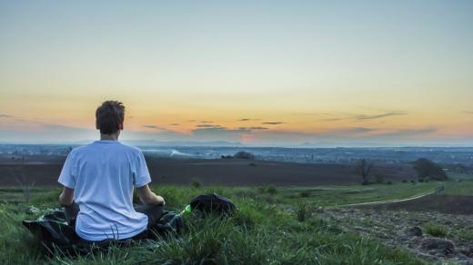 meditace - člověk v přírodě - člověk a příroda