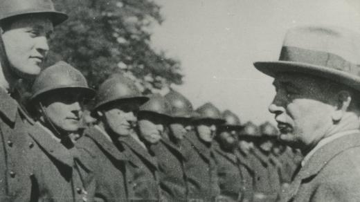 Návštěva prezidenta Edvarda Beneše u československých vojáků během výcviku