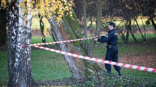 Policista v českobudějovickém parku Stromovka: nález mrtvé ženy