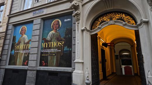 Výstava Mythos? v Museu Montanelli v Praze