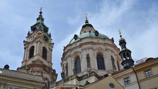 Stavbu navrhl a postavil významný barokní architekt Kilián lgnác Dienzenhofer
