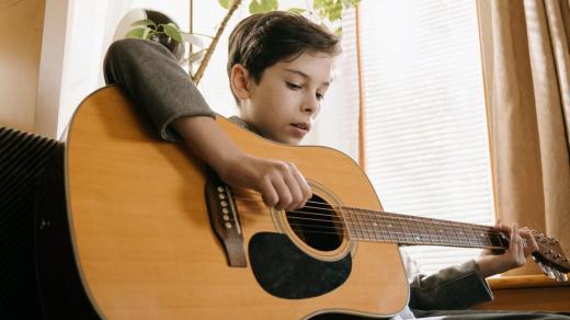 kluk, chlapec, kytara, hudební nástroj