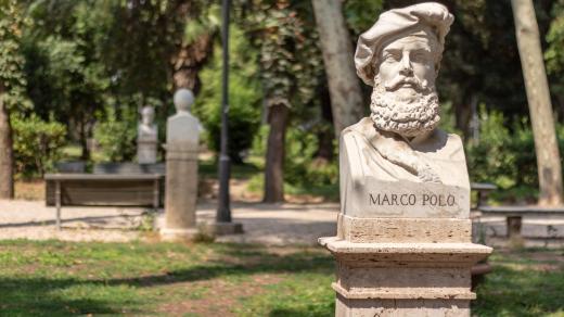 Socha Marca Pola v Římě