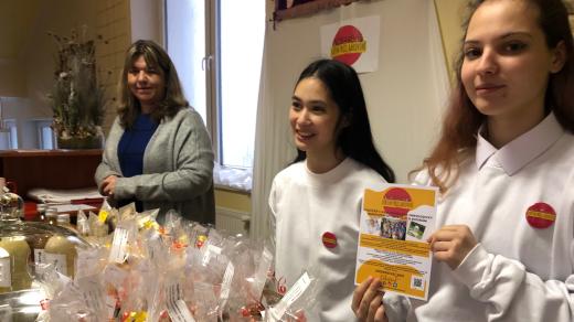 Střední škola v Nové Pace, konkrétně budoucí cukráři, se zapojila do projektu Dortem proti rakovině