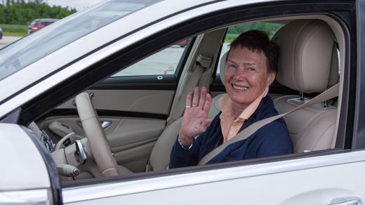 Projekt Jedu s dobou učí už třetím rokem seniory zvládat krizové momenty za volantem automobilu