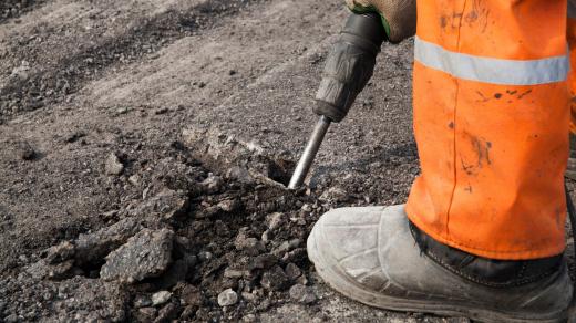 Práce na silnici (ilustrační foto)