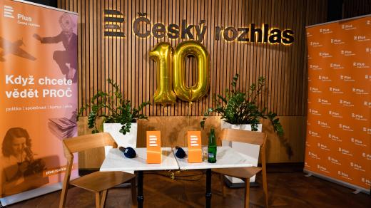 Český rozhlas Plus oslavil 10. narozeniny veřejným vysíláním pořadu Interview Plus v Radiocafé