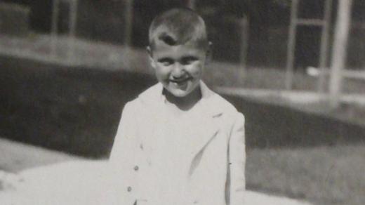 František Lederer v bílém