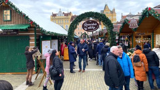 Adventní tržiště na náměstí Přemysla Otakara II. v Českých Budějovicích