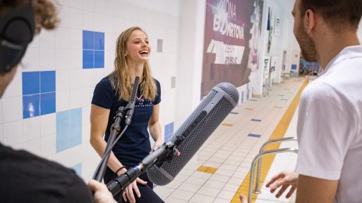 V současnosti nejlepší česká plavkyně Simona Kubová se ujala role mé trenérky