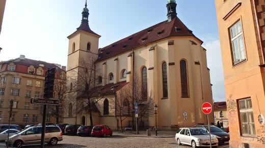Haštalské náměstí a kostel sv. Haštala