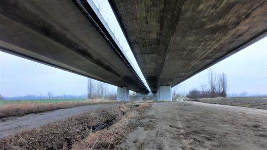 Jeden z mostů na dálnici D35 kolem Olomouce, který projde opravou