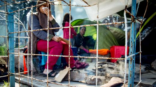 Ženy v uprchlickém táboře Idomeni (Řecko)