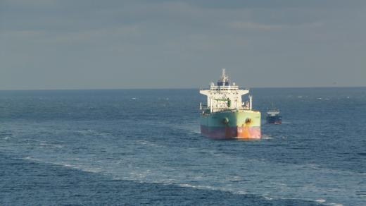 Oblast Blízkého východu je zásadní nejenom z hlediska těžby ropy, ale také dopravy (ropný tanker – ilustrační foto)