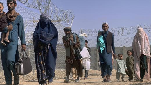 Afghánci vstupují na území Pákistánu