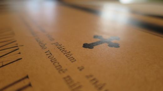 Detail smutečního oznámení ze sbírky Miroslava Kelemana