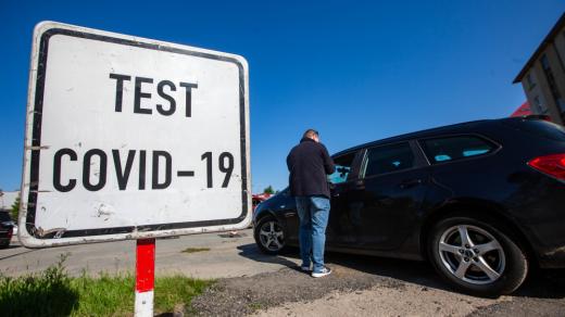 Hromadné  testování polských zaměstnanců Škoda Auto na Covid-19