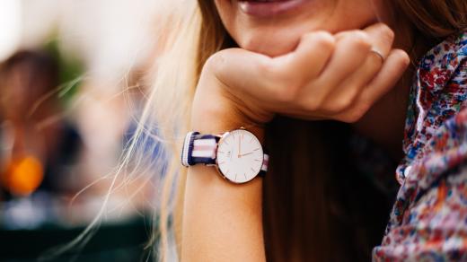Dámské hodinky tvoří nezanedbatelný módní doplněk každé ženy (ilustrační foto)