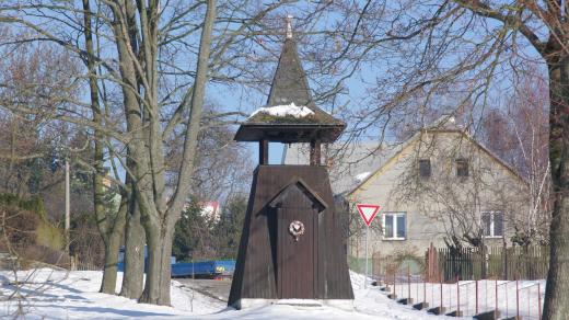 Zvonice pochází z dvacátých let