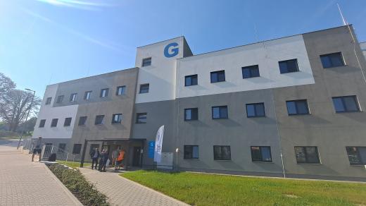 Nově otevřená budova G v areálu FNOL