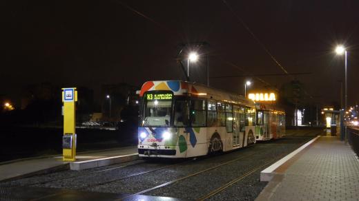 Tramvaj v Olomouci na nové zastávce U Kapličky