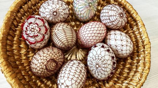 Marta Andrlová, mistryně ve zdobení velikonočních kraslic