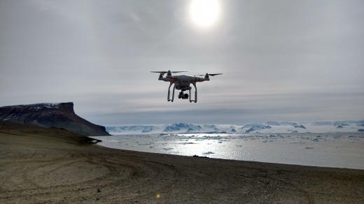 dron na Antarktidě