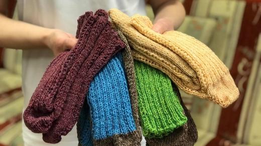 Náchodská nemocnice žádá veřejnost o pletené ponožky