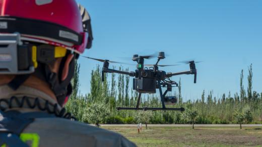 Záchranné drony využívají hasiči při hledání osob nebo k získání přehledu o situaci