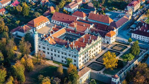 Litomyšl není jen rodištěm skladatele Bedřicha Smetany, ale předvším skvostným historickým městem, jemuž dominuje úžasný renesanční zámek