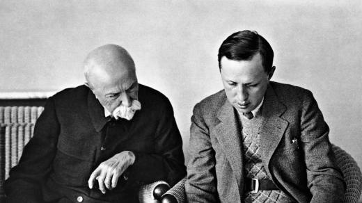 Karel Čapek s prezidentem Tomášem Garriguem Masarykem v roce 1930