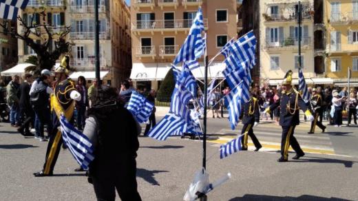Pravoslavné Velikonoce na Korfu jsou spojené s procesím dechových kapel