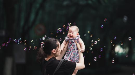 Čína končí s politikou dvou dětí. Nově budou moct mít čínské páry potomky tři