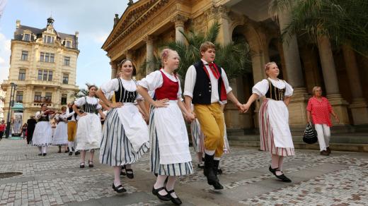 Karlovarský folklorní festival