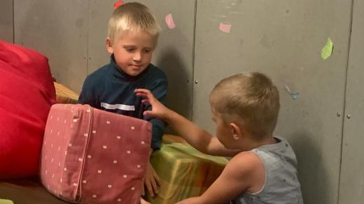 V Hronově úspěšně řeší na příměstském táboře pro děti uprchlíků z Ukrajiny i jazykovou bariéru