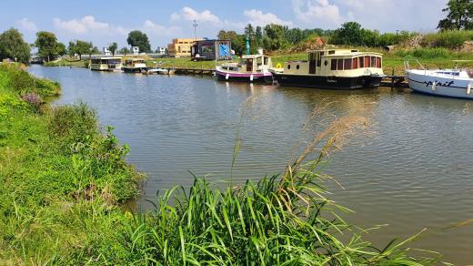 Baťův kanál a řeka Morava, plavba na výletní lodi