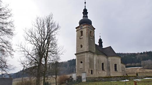 Kostel je v obci zmíněn už ve 14. století