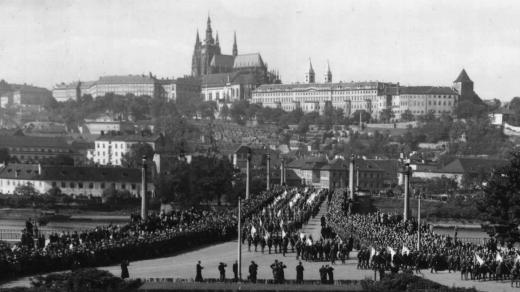 Pražský hrad v době pohřbu TGM